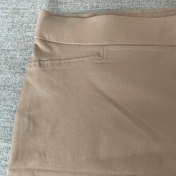 Jones New York Pull on Bermuda Shorts Size XXL. NWOT - Picture 4 of 10